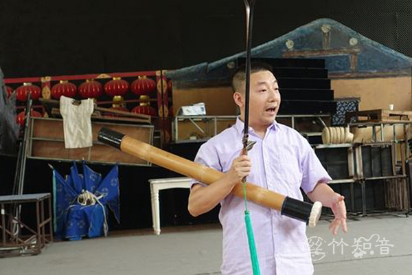 中国民族乐器——竹琴